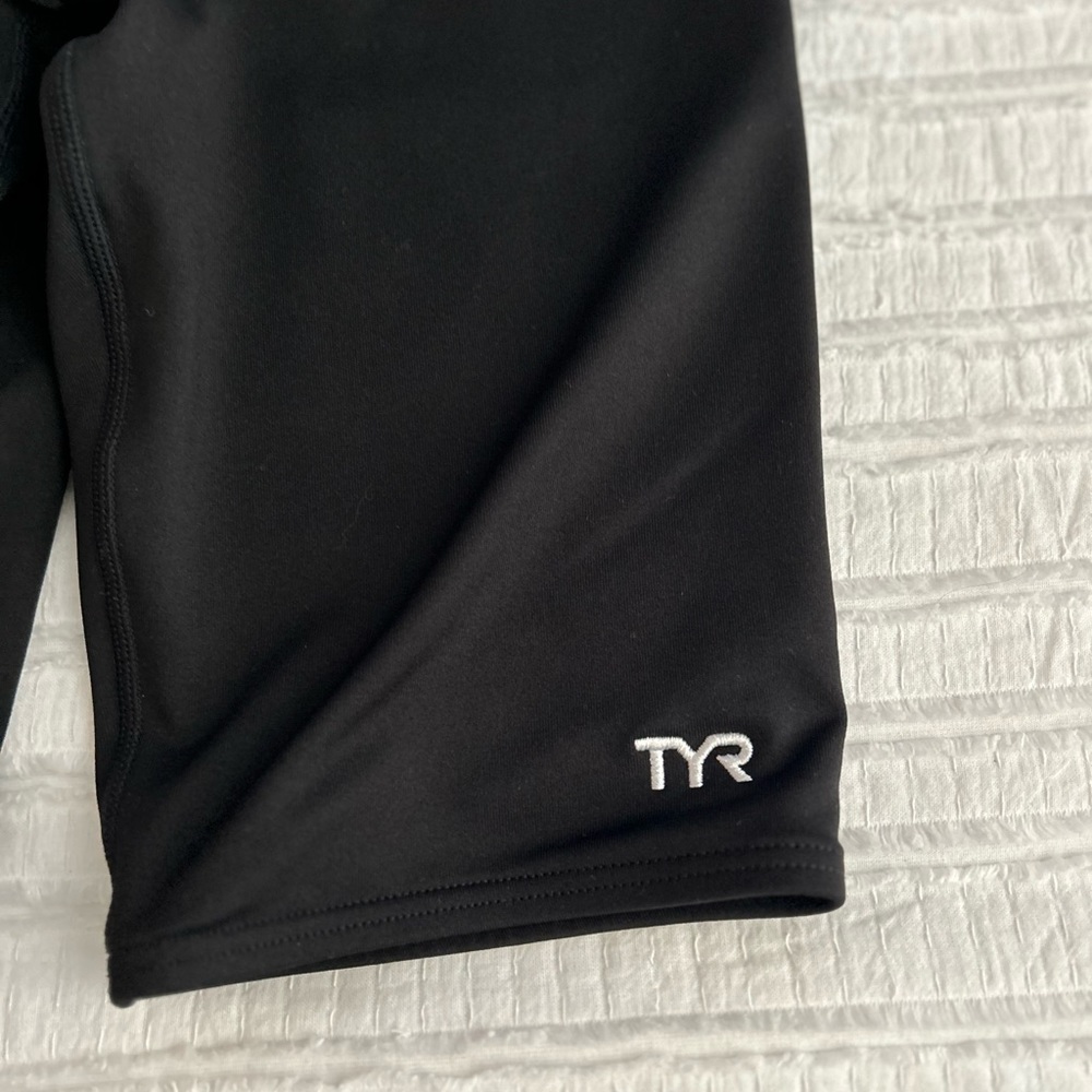TYR SWIM SHORTS - Picture 3 of 4